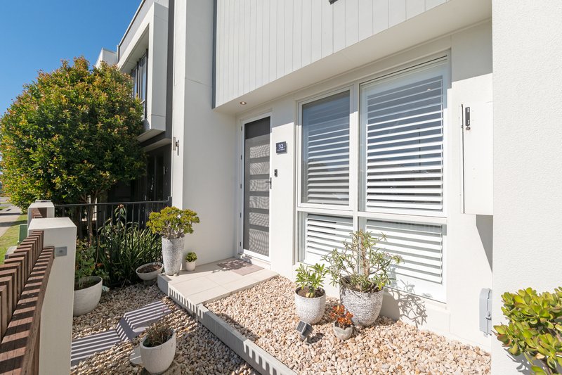 Photo - 32 Olivia Crescent, Nirimba QLD 4551 - Image 4