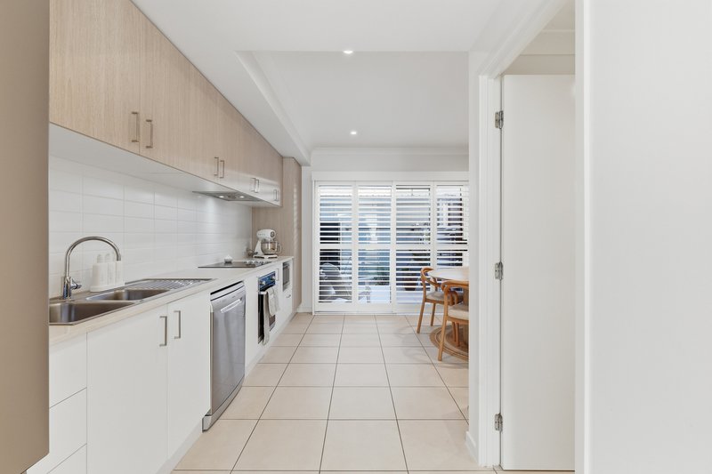 Photo - 32 Olivia Crescent, Nirimba QLD 4551 - Image 7