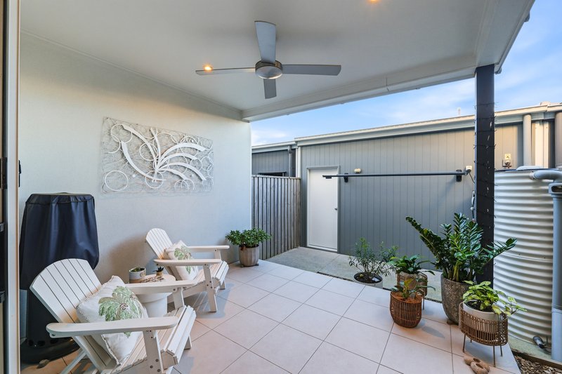 Photo - 32 Olivia Crescent, Nirimba QLD 4551 - Image 9