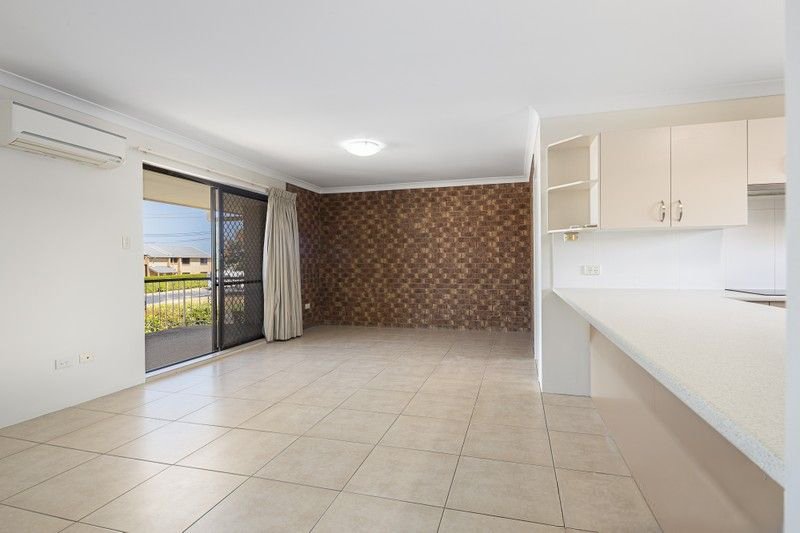 Photo - 3/2 Osbourne Street, Scarborough QLD 4020 - Image 7