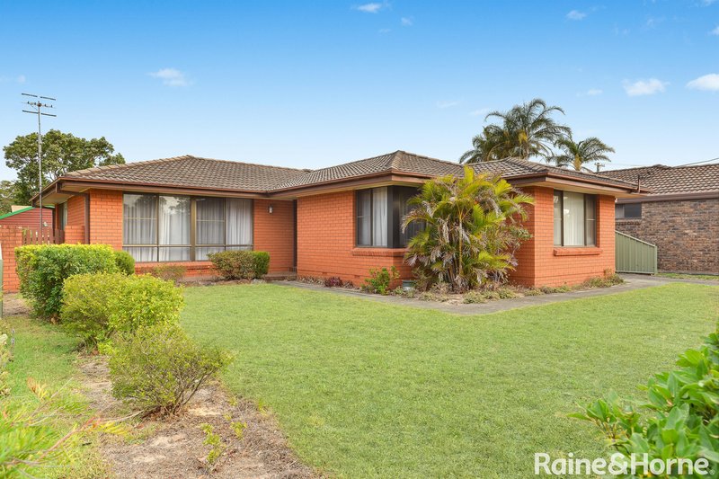 32 Oval Drive, Shoalhaven Heads NSW 2535