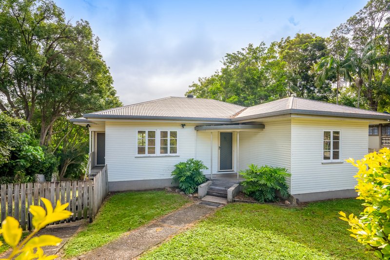 Photo - 32 Oxleigh Crescent, Nambour QLD 4560 - Image 12