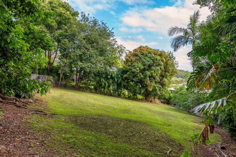 Photo - 32 Oxleigh Crescent, Nambour QLD 4560 - Image 15