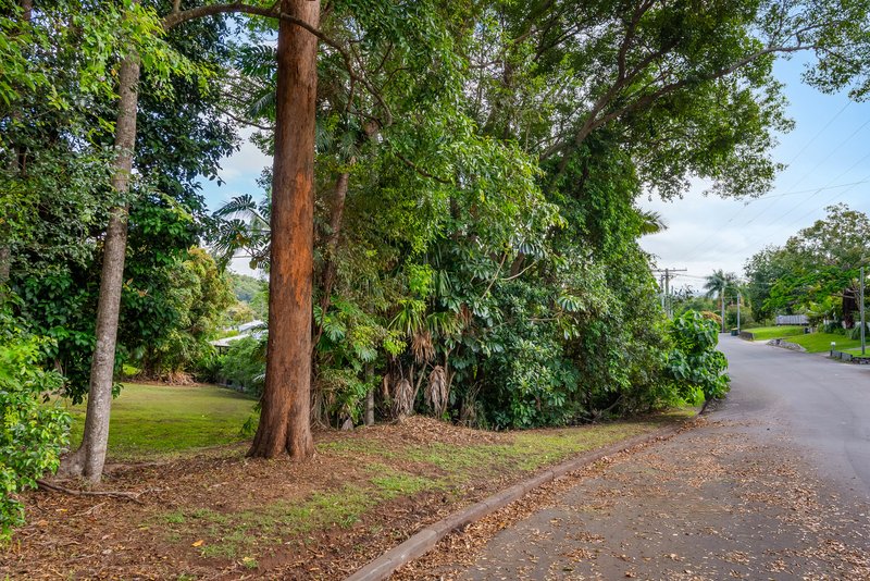 Photo - 32 Oxleigh Crescent, Nambour QLD 4560 - Image 16