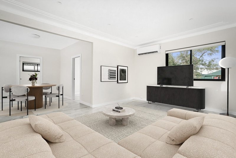 Photo - 32 Oxley Street, Campbelltown NSW 2560 - Image 2