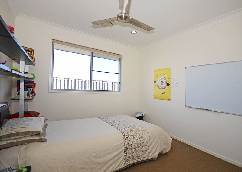 Photo - 32 Parklands Boulevard, Wondunna QLD 4655 - Image 13