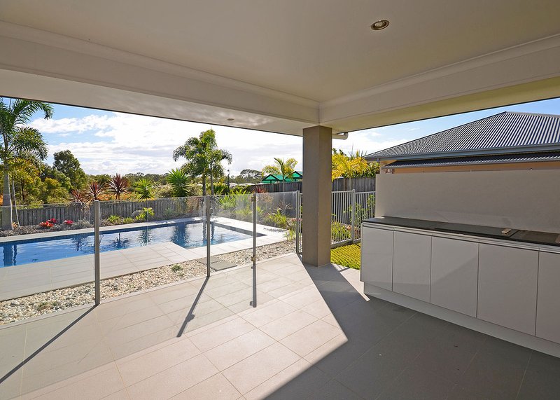 Photo - 32 Parklands Boulevard, Wondunna QLD 4655 - Image 16