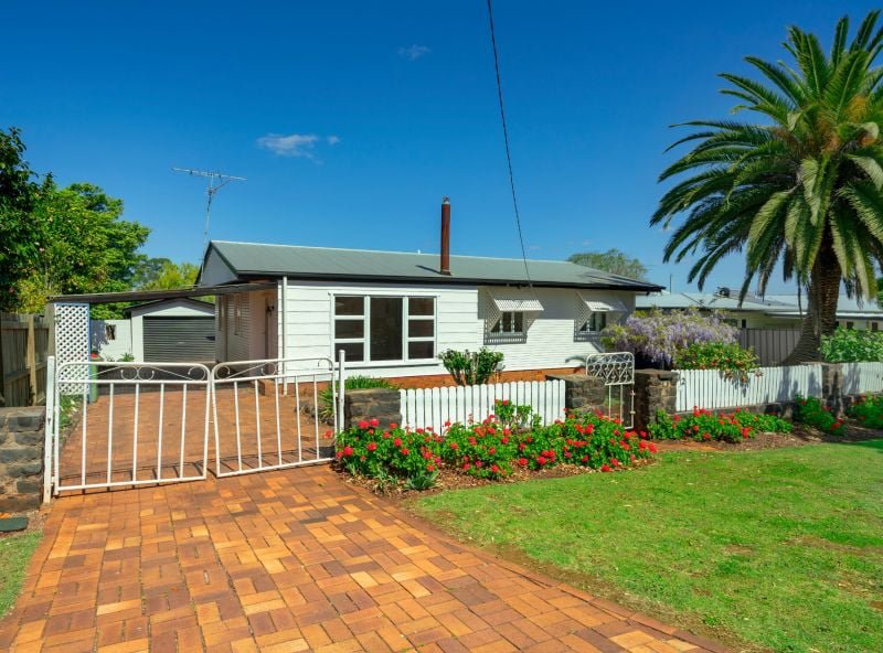 Photo - 32 Parsons Street, Rangeville QLD 4350 - Image 5