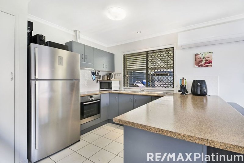 Photo - 32 Paterson Place, Narangba QLD 4504 - Image 3