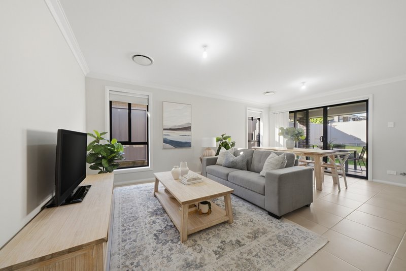 Photo - 32 Pekin Street, Spring Farm NSW 2570 - Image 4
