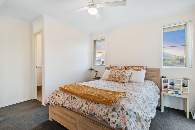 Photo - 32 Peridot Pass, Wellard WA 6170 - Image 3