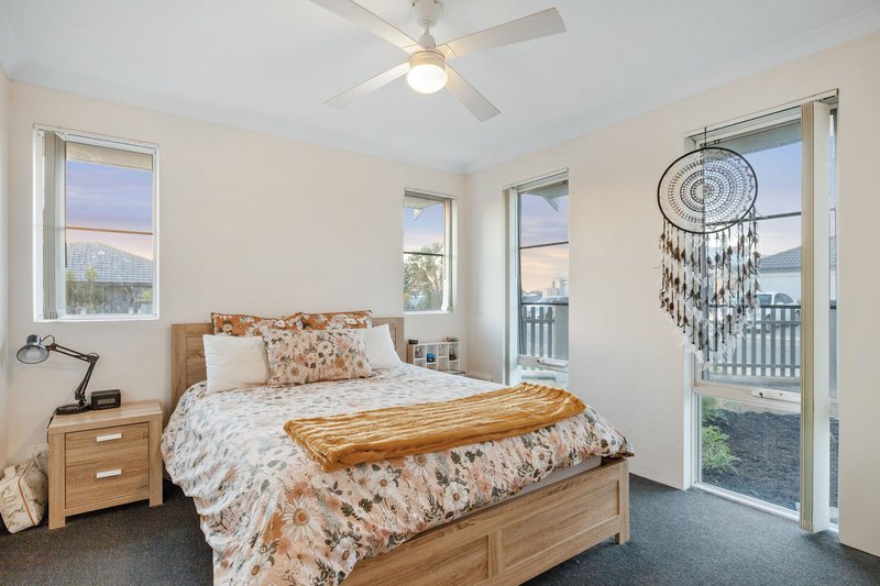 Photo - 32 Peridot Pass, Wellard WA 6170 - Image 5