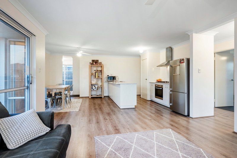 Photo - 32 Peridot Pass, Wellard WA 6170 - Image 9