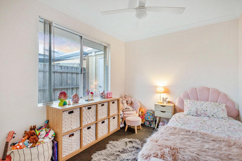 Photo - 32 Peridot Pass, Wellard WA 6170 - Image 19