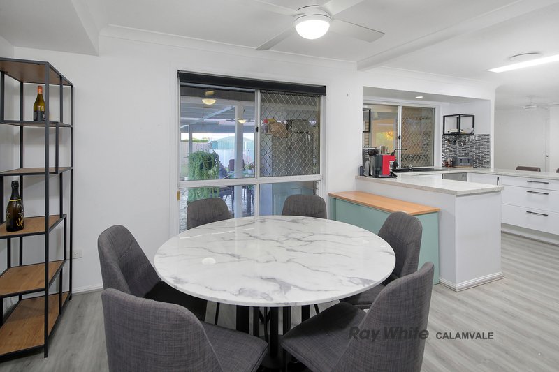 Photo - 32 Peverell Street, Hillcrest QLD 4118 - Image 7