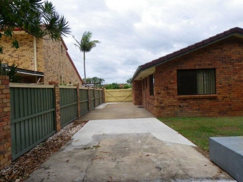 Photo - 32 Phoenix Ave , Bongaree QLD 4507 - Image 7