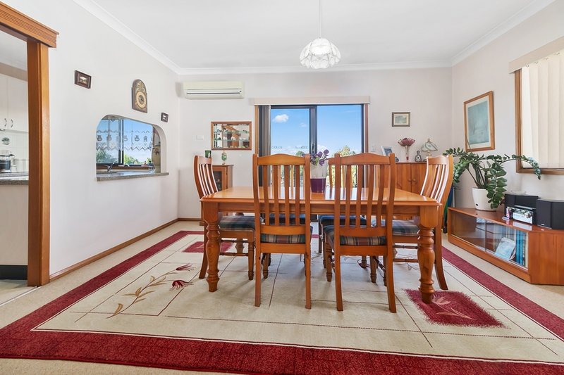 Photo - 32 Phoenix Crescent, Casula NSW 2170 - Image 3