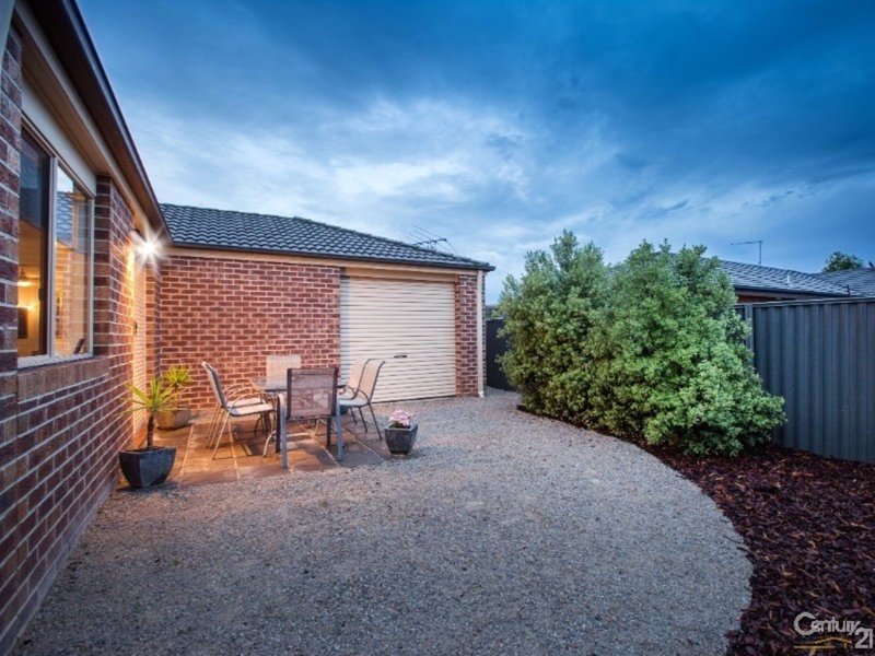 Photo - 32 Pomegranate Way, Pakenham VIC 3810 - Image 17