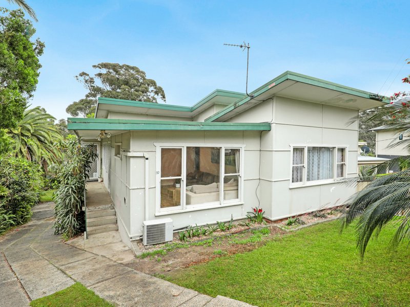 32 Pooraka Ave , West Wollongong NSW 2500