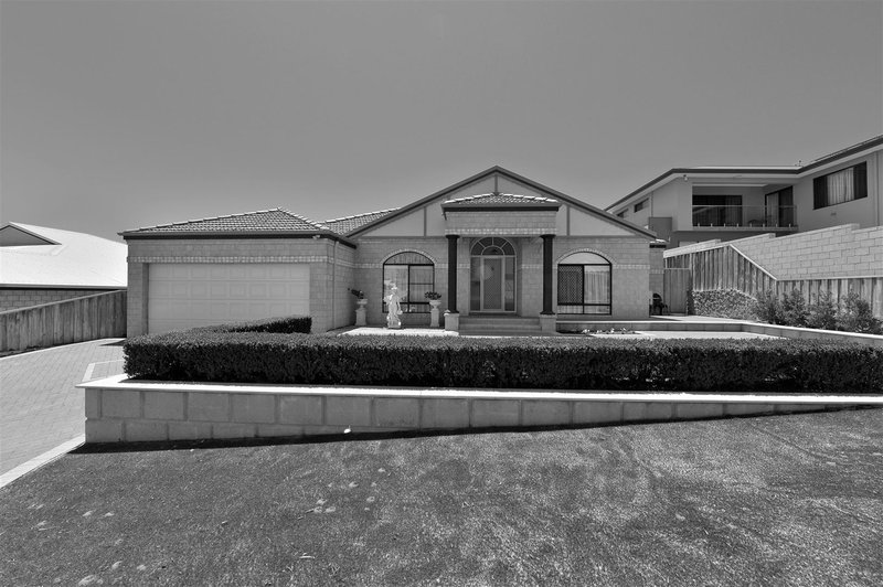 32 Princeton Drive, Wannanup WA 6210