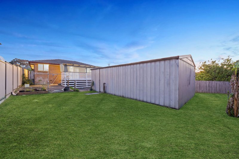 Photo - 32 Prospect Hill Crescent, Dandenong North VIC 3175 - Image 13