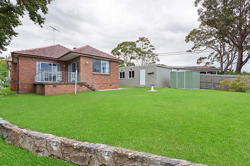 Photo - 32 Quinlan Parade, Manly Vale NSW 2093 - Image 7