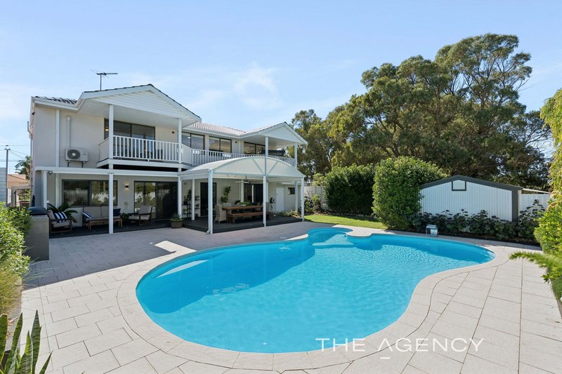 Photo - 32 Ranford Way, Hillarys WA 6025 - Image 1