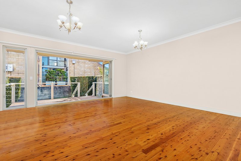 Photo - 32 Raymond Road, Neutral Bay NSW 2089 - Image 3