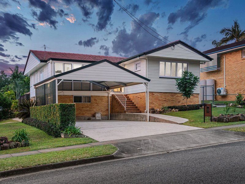 32 Redbourne Street, Chermside West QLD 4032