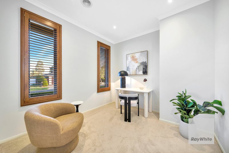 Photo - 32 Redcliffe Terrace, Taylors Hill VIC 3037 - Image 2