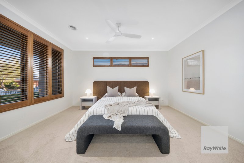 Photo - 32 Redcliffe Terrace, Taylors Hill VIC 3037 - Image 5