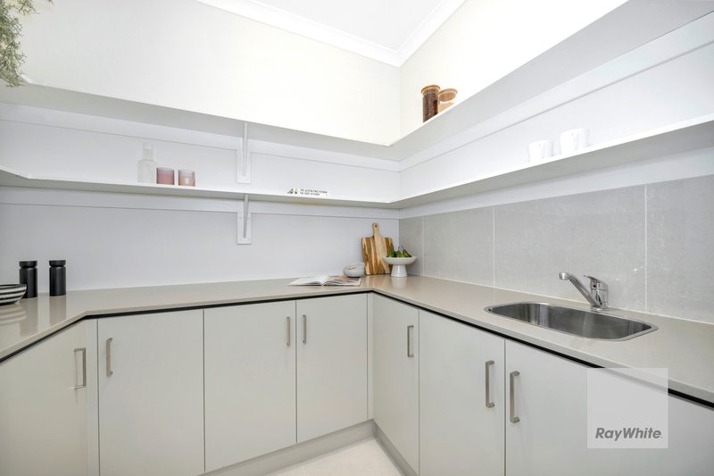 Photo - 32 Redcliffe Terrace, Taylors Hill VIC 3037 - Image 10