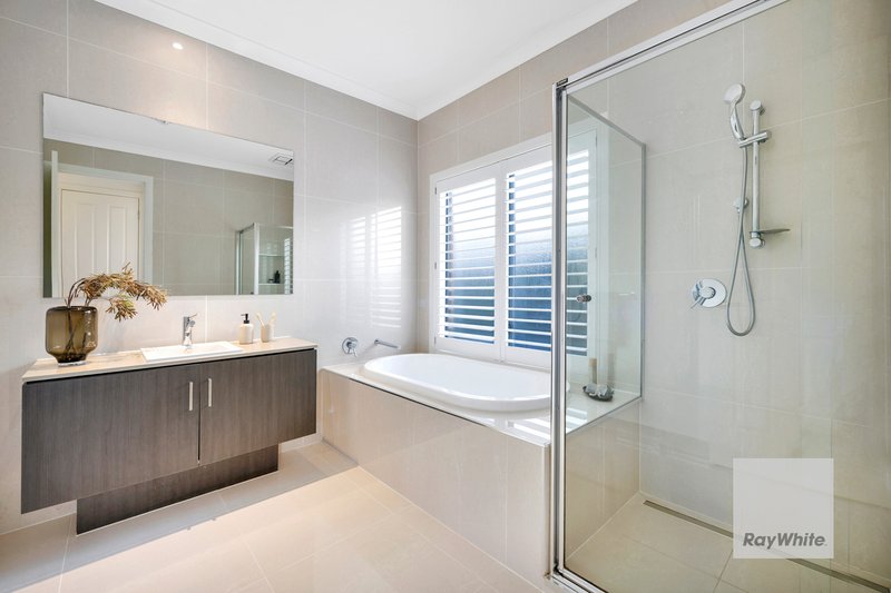 Photo - 32 Redcliffe Terrace, Taylors Hill VIC 3037 - Image 15