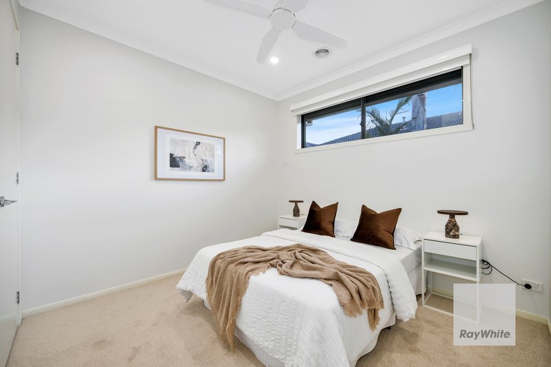 Photo - 32 Redcliffe Terrace, Taylors Hill VIC 3037 - Image 16