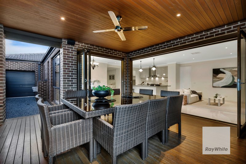 Photo - 32 Redcliffe Terrace, Taylors Hill VIC 3037 - Image 20