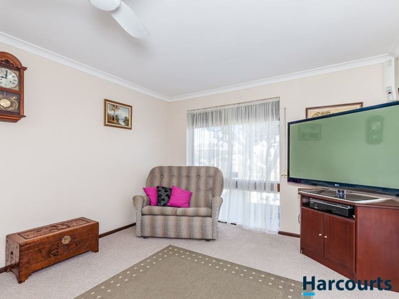 Photo - 32 Rees Drive, Quinns Rocks WA 6030 - Image 2