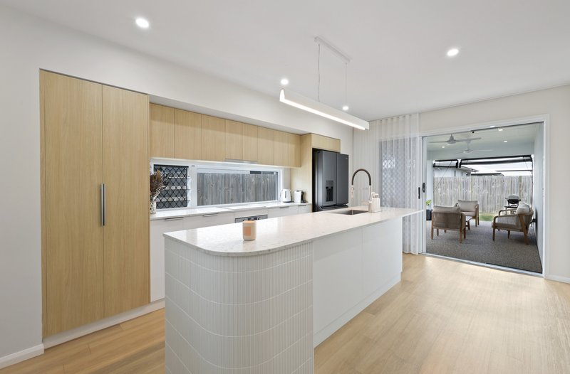 Photo - 32 Regal Circuit, Beaconsfield QLD 4740 - Image 3
