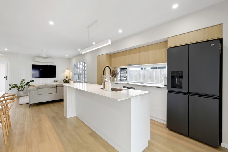 Photo - 32 Regal Circuit, Beaconsfield QLD 4740 - Image 5