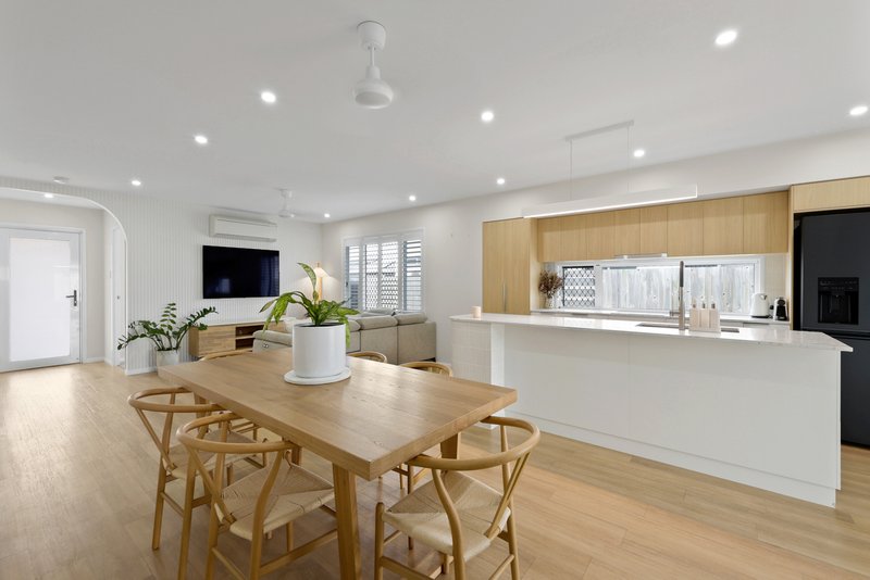 Photo - 32 Regal Circuit, Beaconsfield QLD 4740 - Image 7