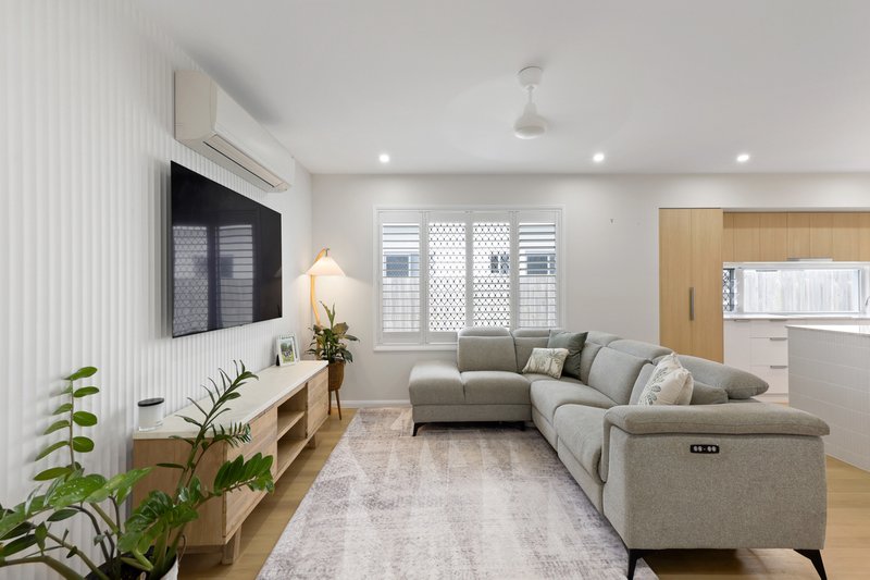 Photo - 32 Regal Circuit, Beaconsfield QLD 4740 - Image 8