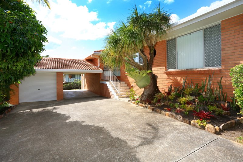 Photo - 32 Regency Place, Mudgeeraba QLD 4213 - Image 2