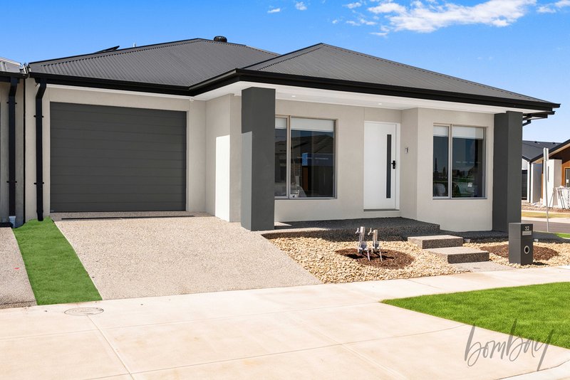 Photo - 32 Rind Crescent, Donnybrook VIC 3064 - Image 2