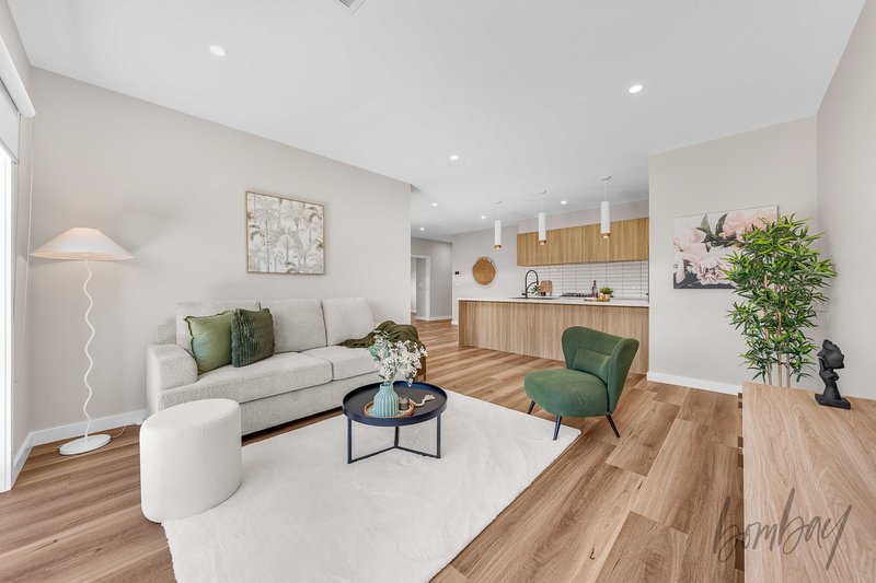 Photo - 32 Rind Crescent, Donnybrook VIC 3064 - Image 5