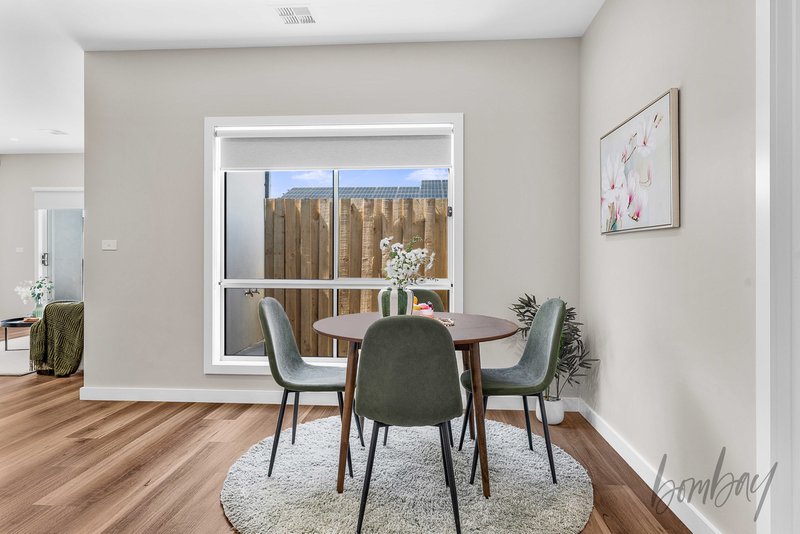 Photo - 32 Rind Crescent, Donnybrook VIC 3064 - Image 6