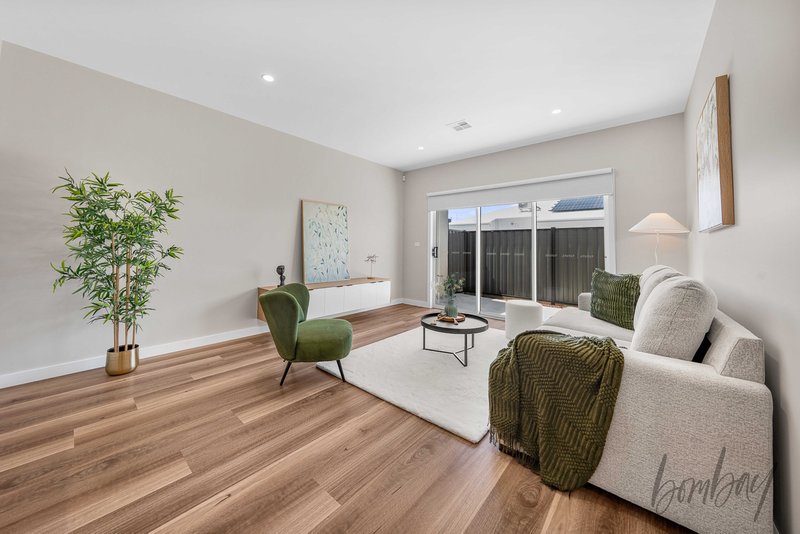 Photo - 32 Rind Crescent, Donnybrook VIC 3064 - Image 7