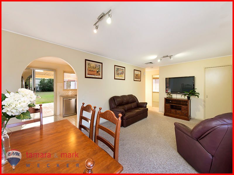 Photo - 32 Rinnicrew Street, Bracken Ridge QLD 4017 - Image 2