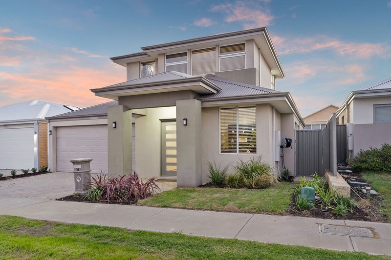 Photo - 32 Roulettes Parade, Clarkson WA 6030 - Image 2