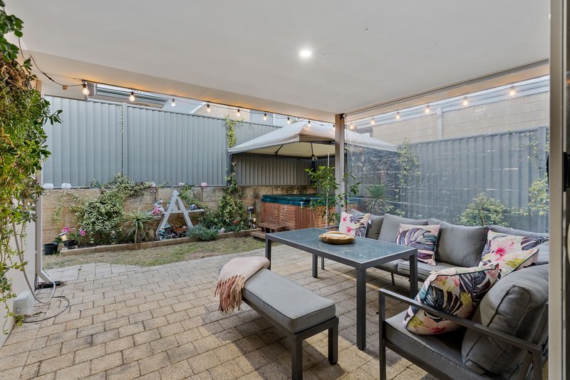 Photo - 32 Roulettes Parade, Clarkson WA 6030 - Image 31