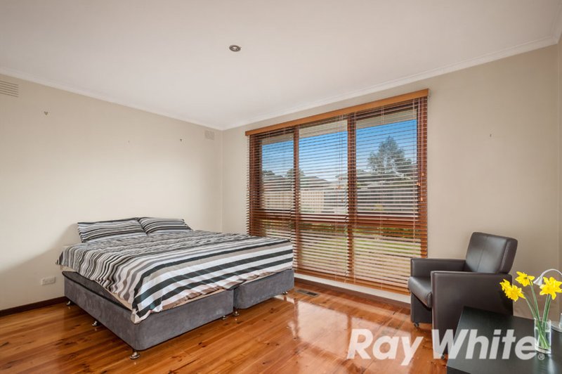 Photo - 32 Royton Street, Burwood East VIC 3151 - Image 5