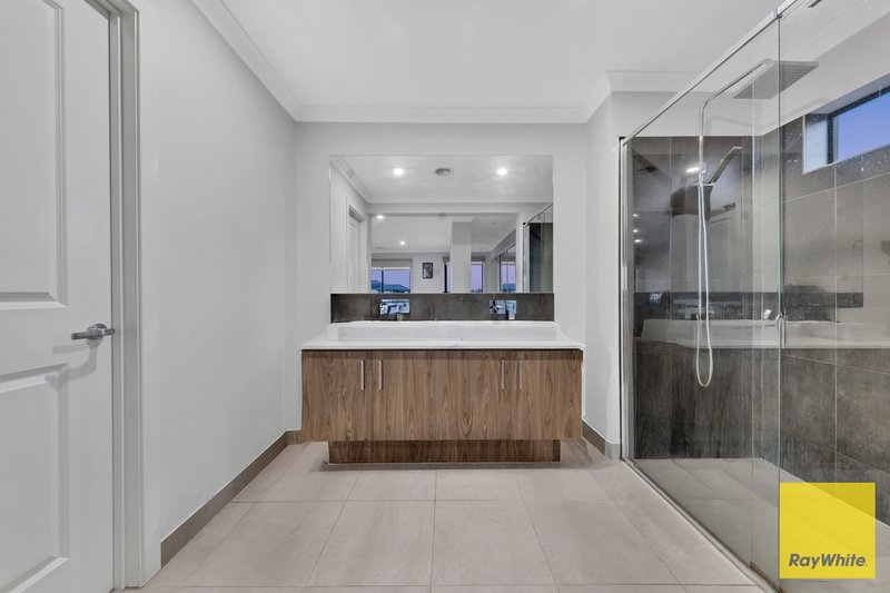 Photo - 32 Samsara Avenue, Truganina VIC 3029 - Image 19